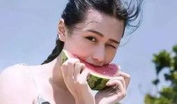 网红吃瓜搞笑头像女生,趣味横生的网络表情盛宴